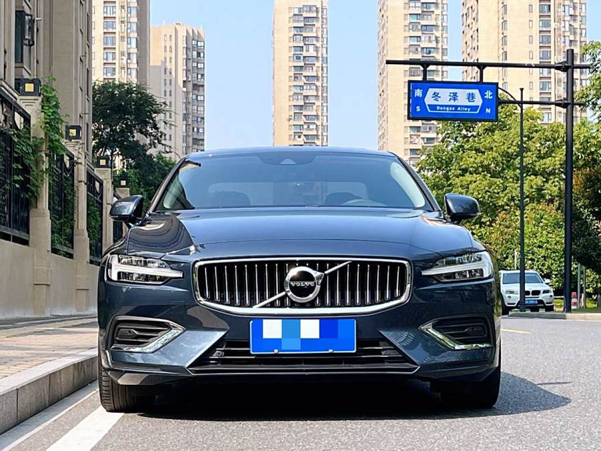 沃爾沃 S60L  2021款 T4 智逸豪華版圖片