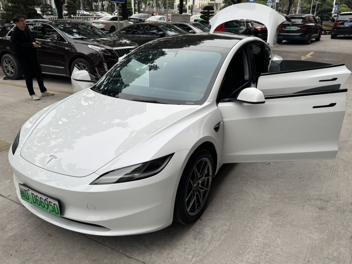 特斯拉 Model 3  2023款 長續(xù)航煥新版 雙電機全輪驅(qū)動圖片