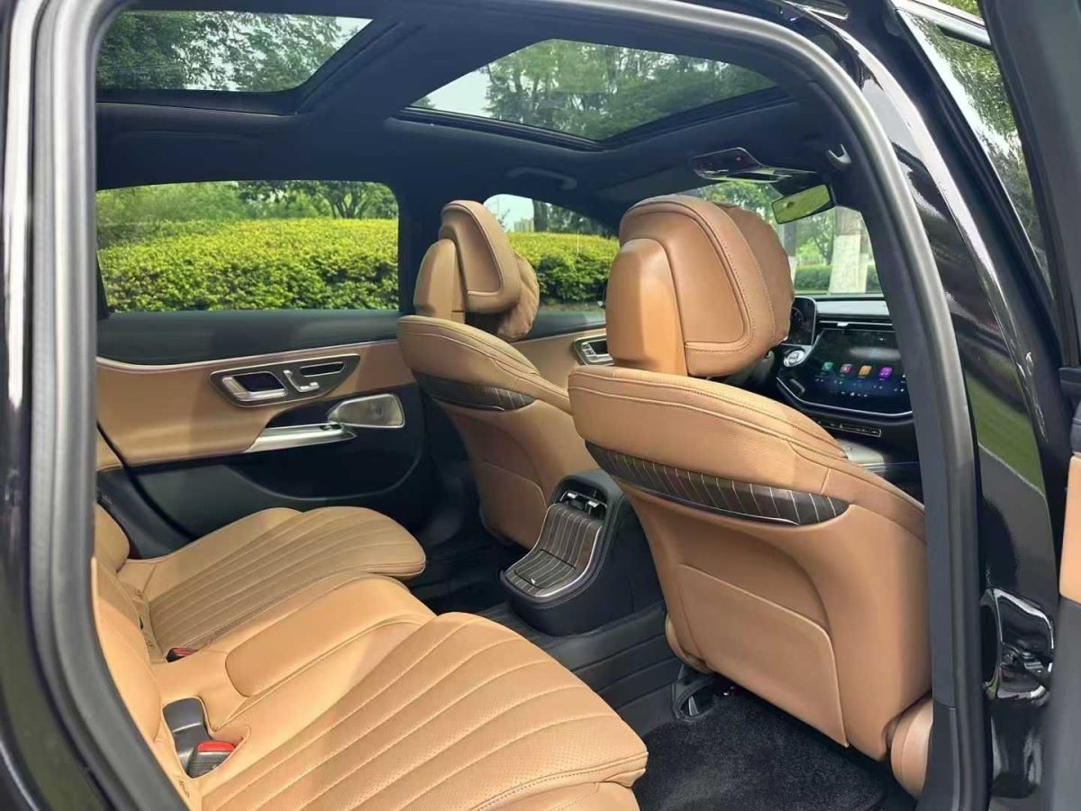 奔馳 奔馳E級  2024款 E 300 L 時尚運動型圖片
