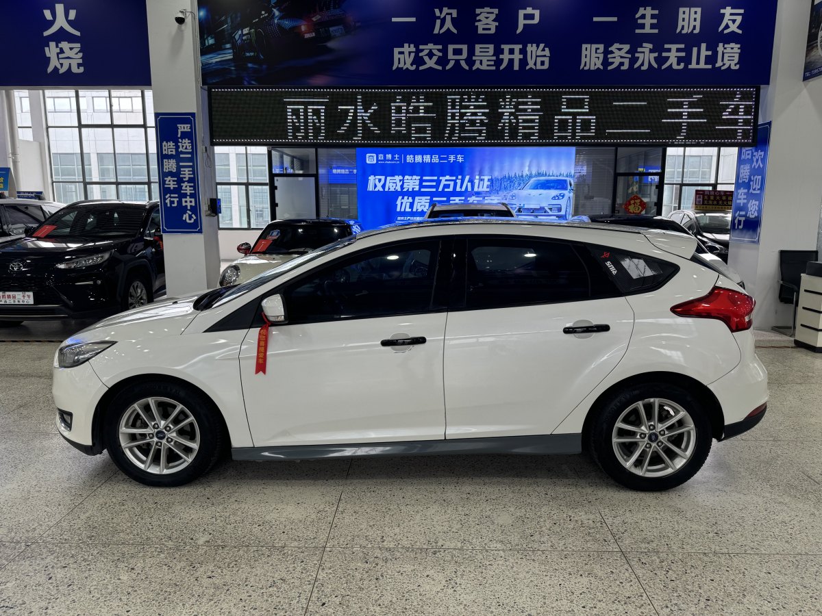 福特 ?？怂? 2015款 兩廂 EcoBoost 125 自動超能風(fēng)尚型圖片