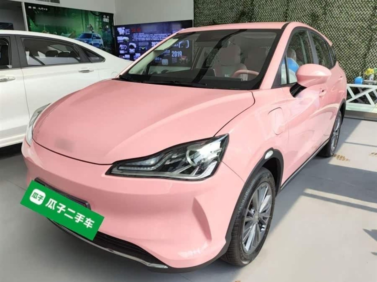 哪吒 哪吒V  2022款 潮 400 Lite 粉色定制款圖片