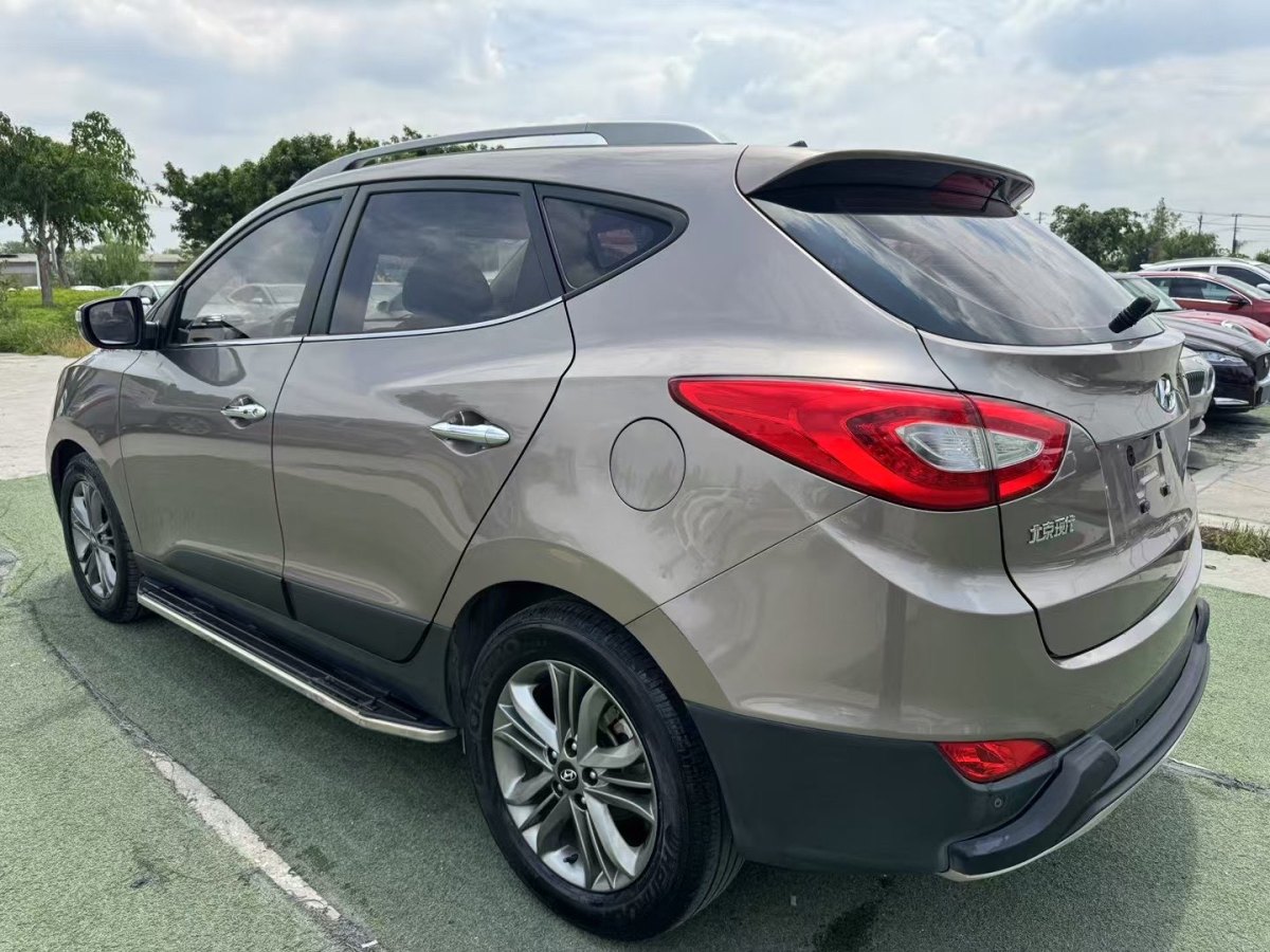現(xiàn)代 ix35  2015款 2.0L 自動兩驅(qū)智能型 國V圖片