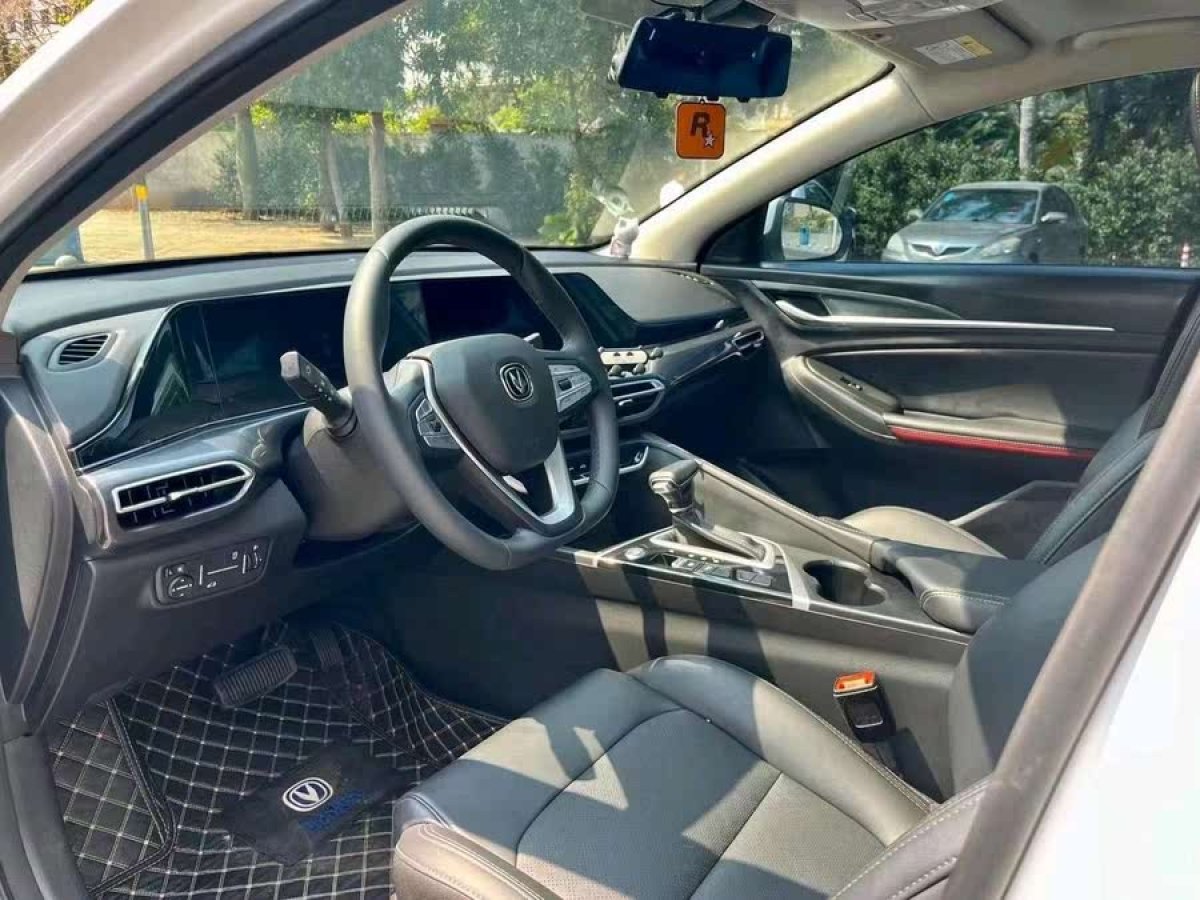 長(zhǎng)安 逸動(dòng)  2020款 PLUS 藍(lán)鯨NE 1.4T GDI DCT尊貴型圖片