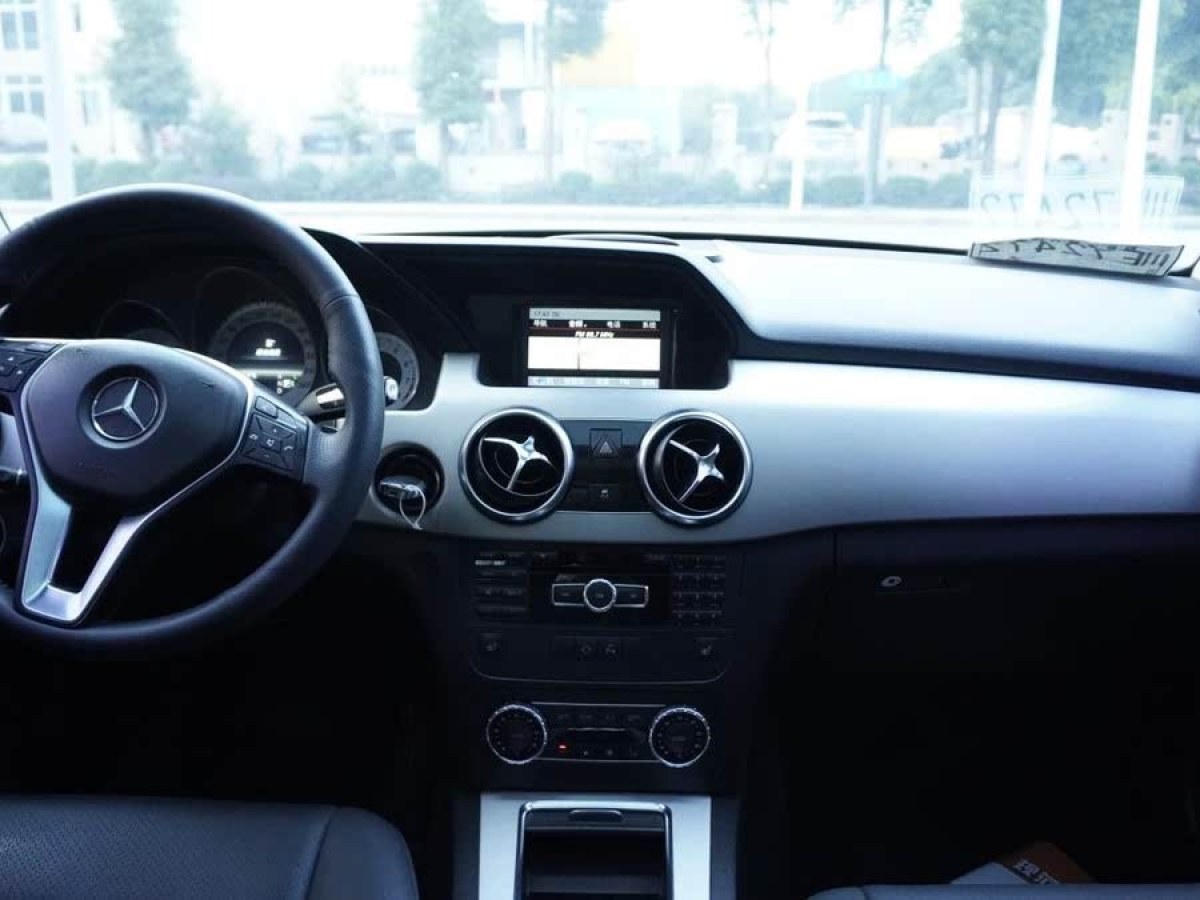 奔馳 奔馳GLK級(jí)  2013款 改款 GLK 300 4MATIC 豪華型圖片