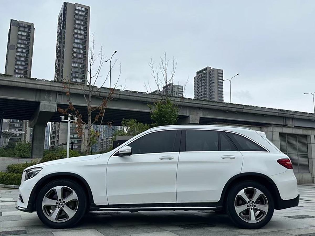 2017年10月奔馳 奔馳GLC  2017款 GLC 260 4MATIC 豪華型