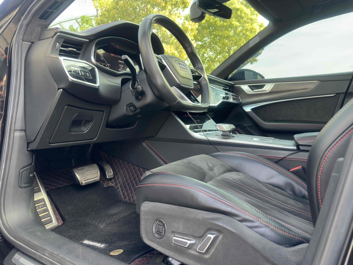 奧迪 奧迪A6L  2019款 45 TFSI quattro 臻選動(dòng)感型圖片