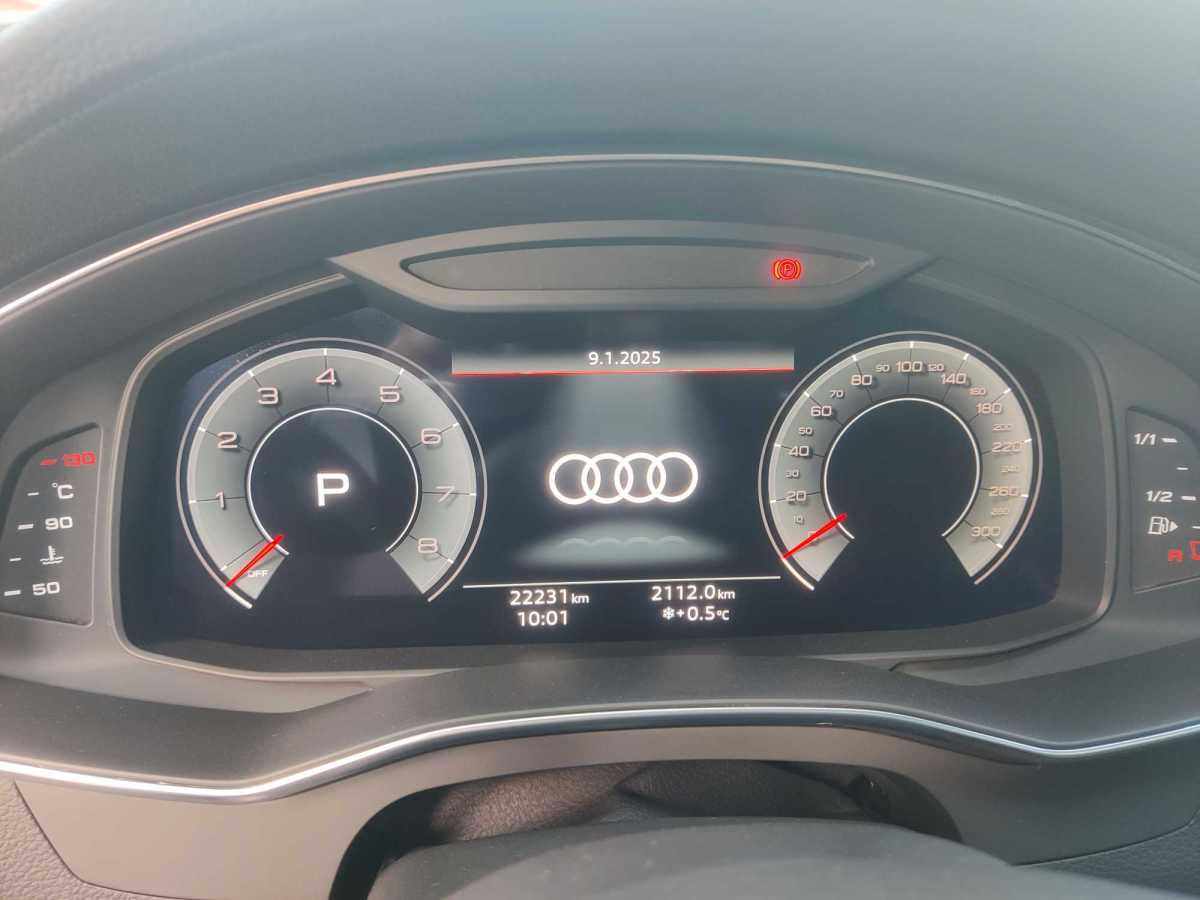 奧迪 奧迪A7L  2024款 45TFSI quattro S-line 見遠(yuǎn)型 流晶套裝圖片