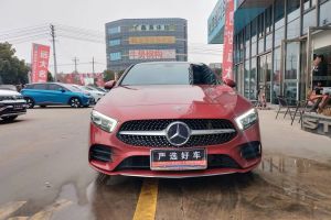 奔馳A級 奔馳  A 220 L 4MATIC 運(yùn)動轎車