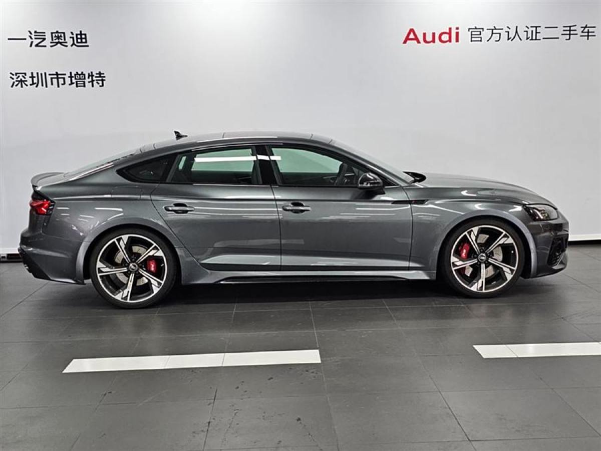 2023年5月奧迪 奧迪RS 5  2023款 RS 5 2.9T Sportback 黑曜版