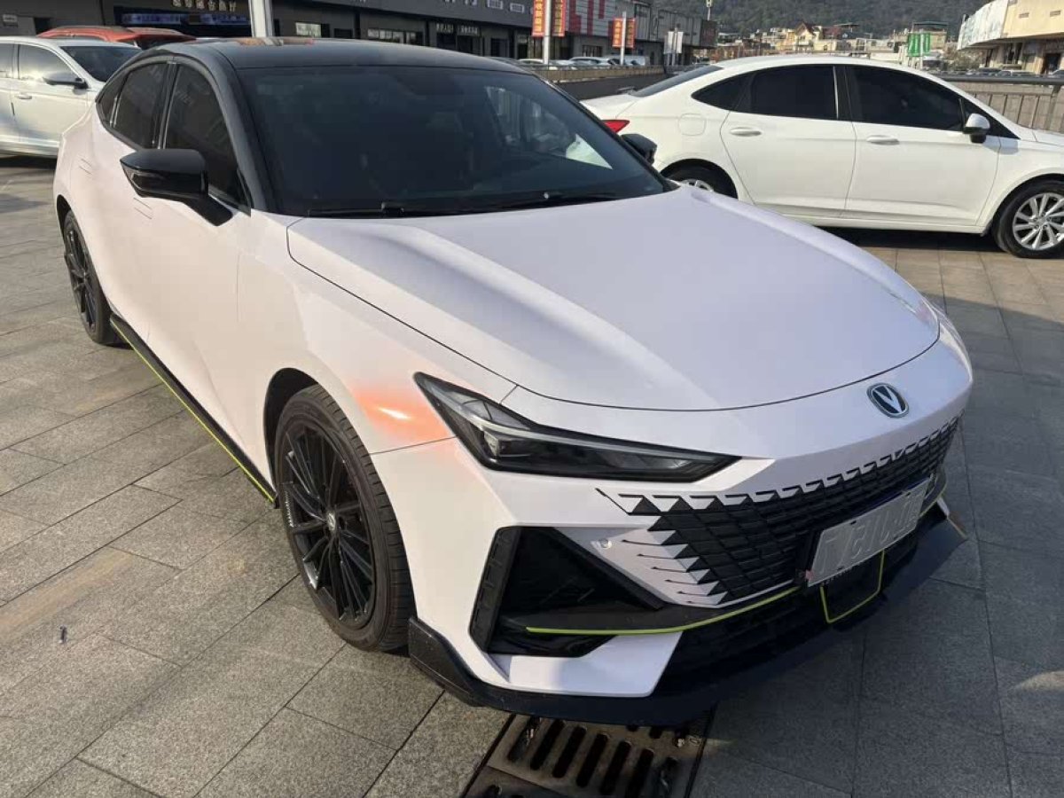 長安 長安UNI-V  2022款 1.5T 卓越型圖片