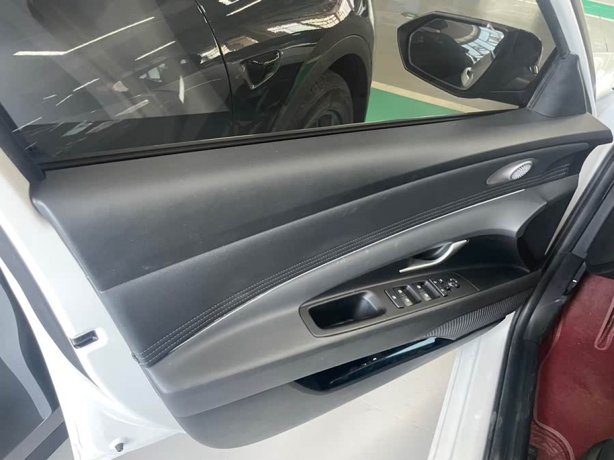 現(xiàn)代 伊蘭特  2022款 1.5L CVT GLX精英版圖片