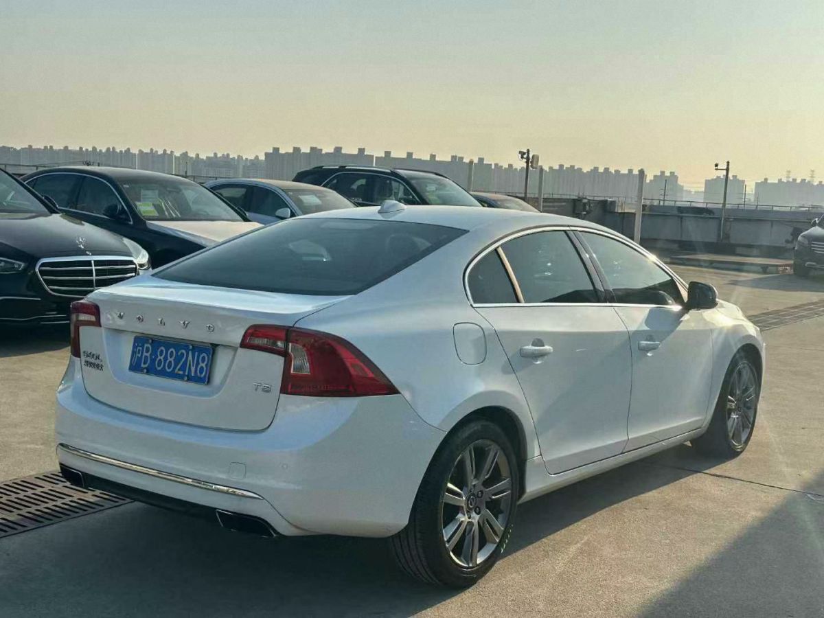 沃爾沃 S60  2015款 L 2.0T T5 智越版圖片