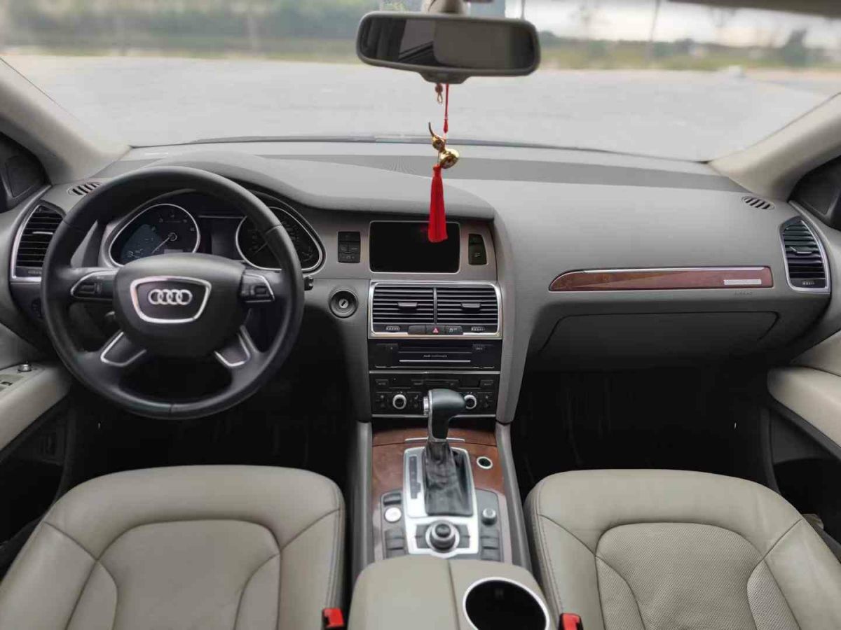 2012年10月奧迪 奧迪Q7  2012款 Q7 3.0TFSI 豪華型 245kw