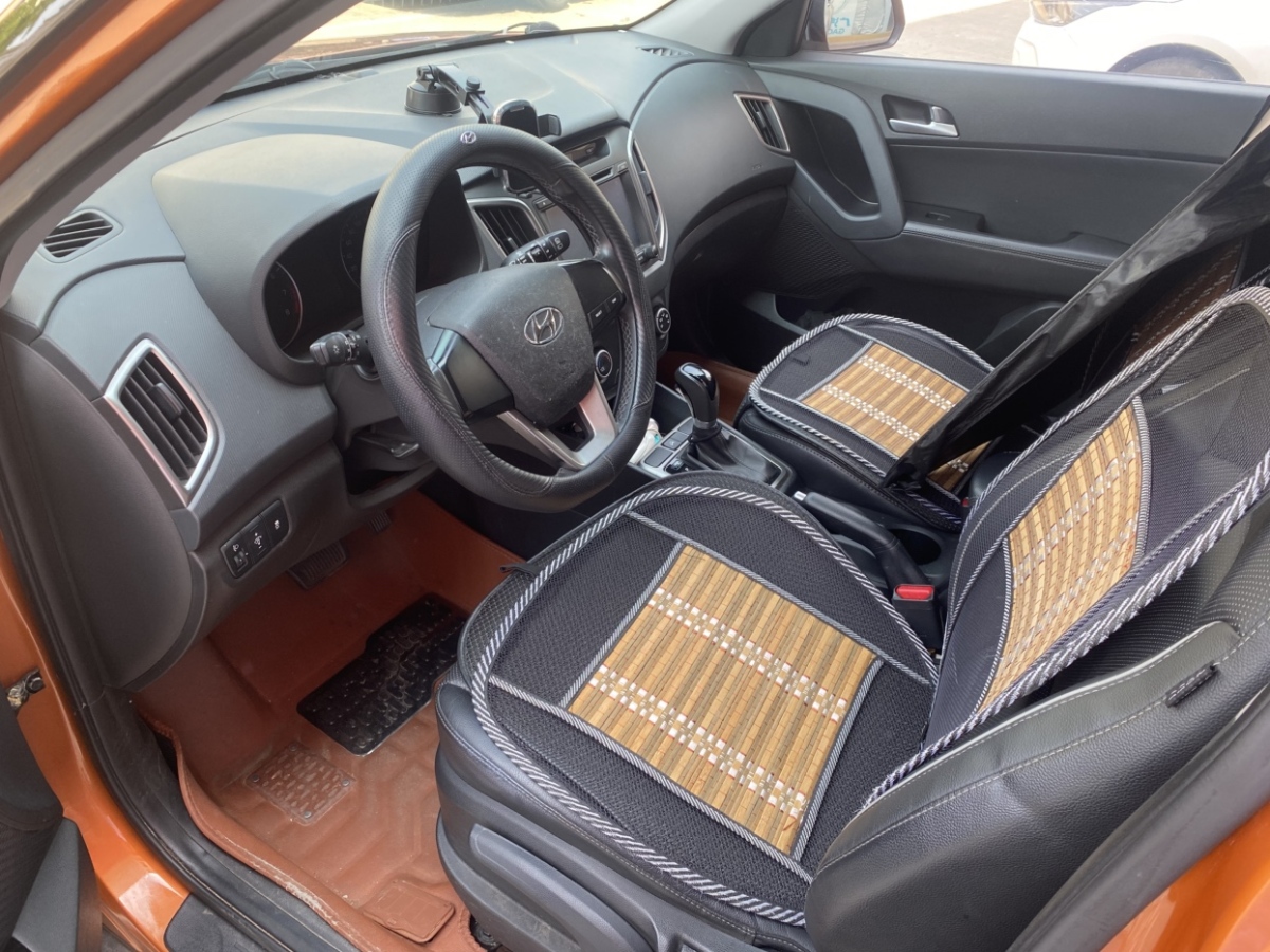 現(xiàn)代 ix25  2015款 1.6L 自動兩驅智能型GLS圖片