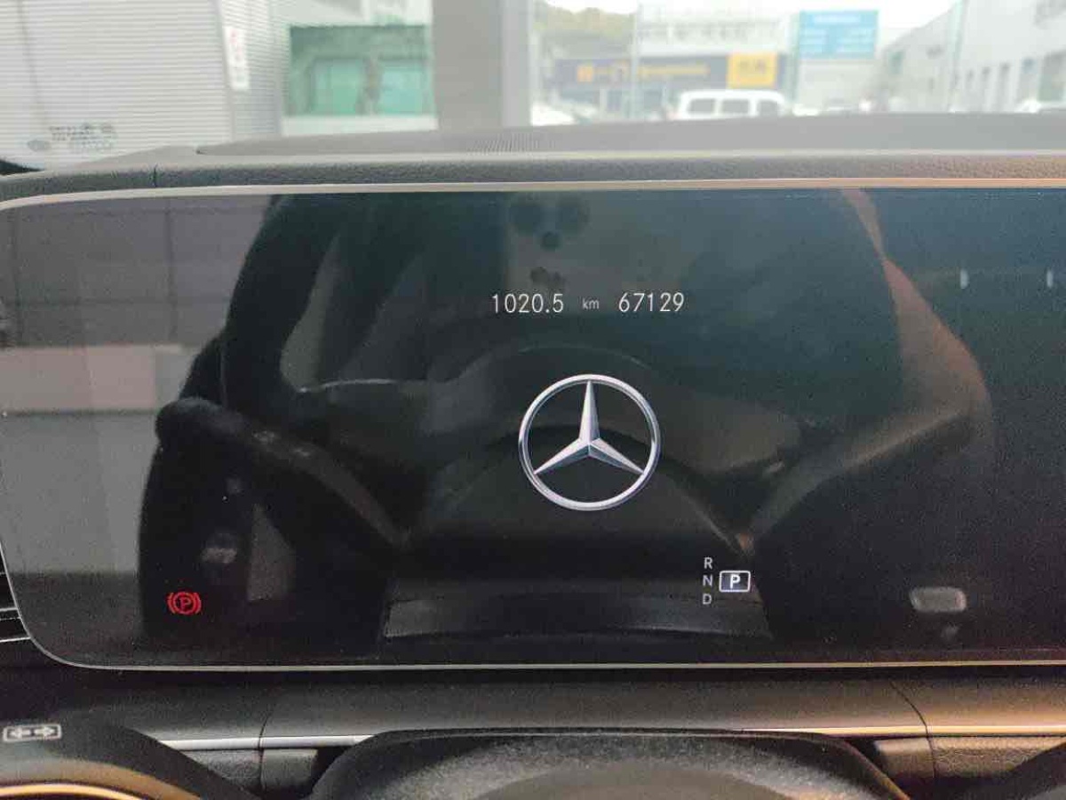 奔馳 奔馳GLE  2023款 GLE 350 4MATIC 時(shí)尚型圖片