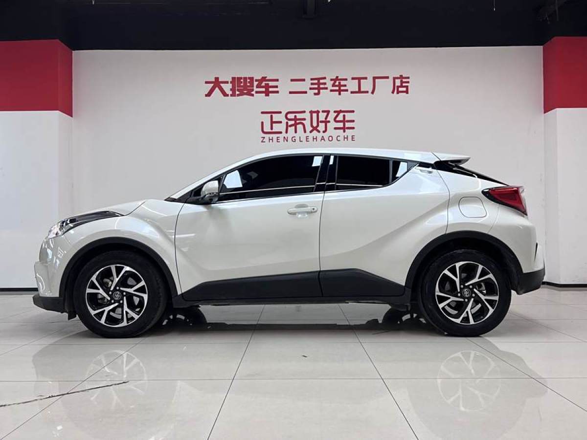 豐田 C-HR  2020款 2.0L 領(lǐng)先版圖片