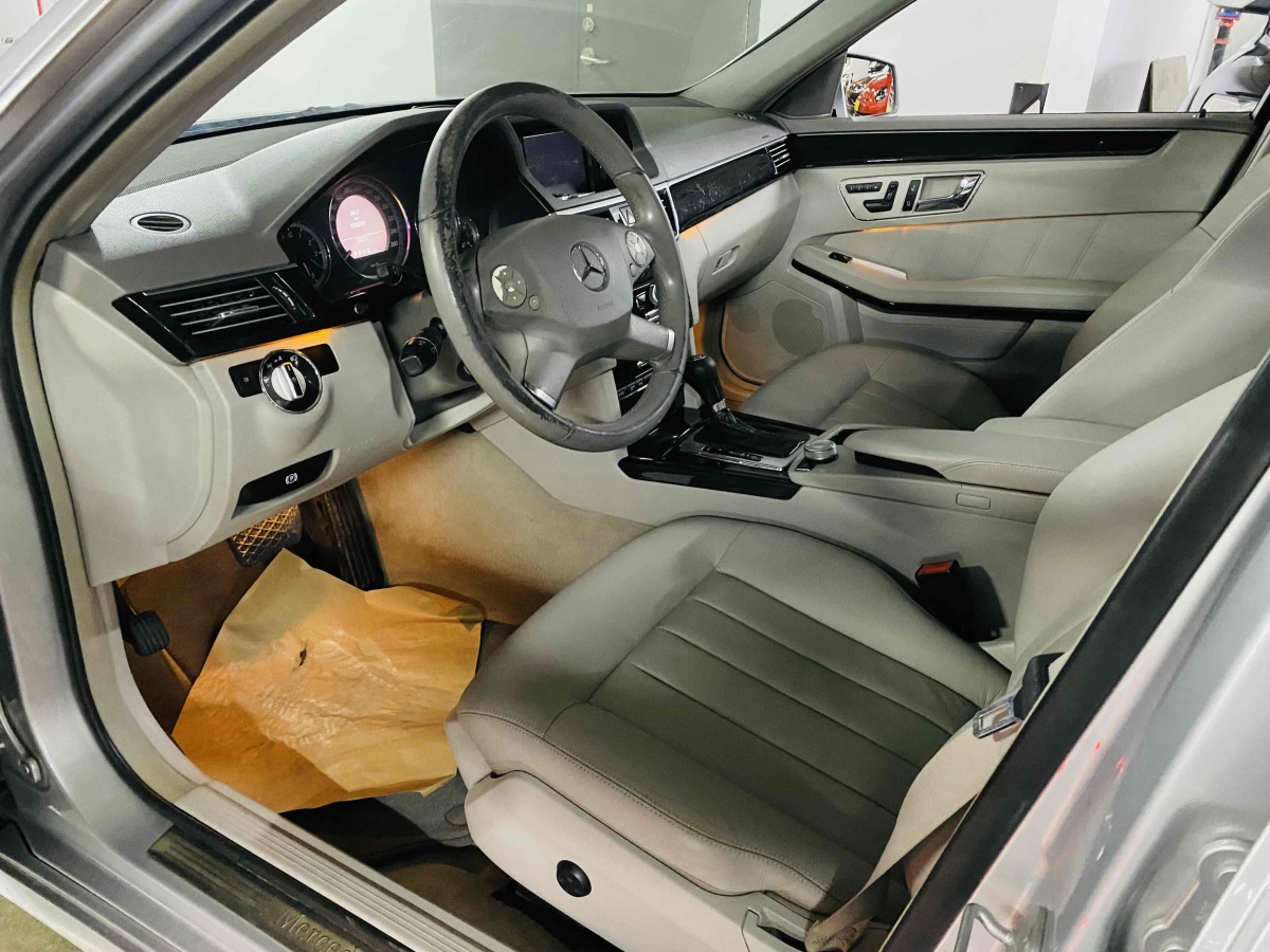 奔驰 奔驰E级  2010款 E 200 CGI 优雅型图片