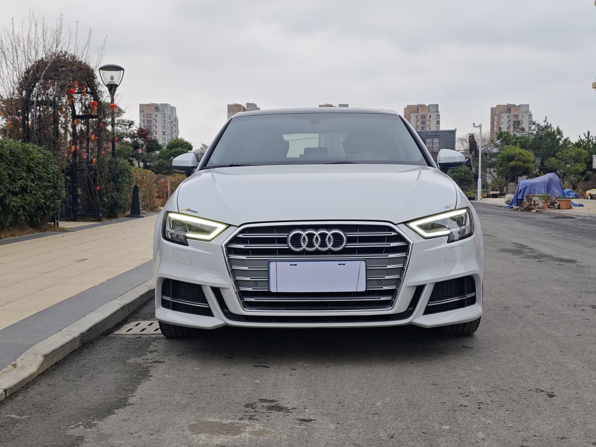 奧迪 奧迪A3  2019款 Sportback 35 TFSI 時(shí)尚型 國(guó)VI圖片