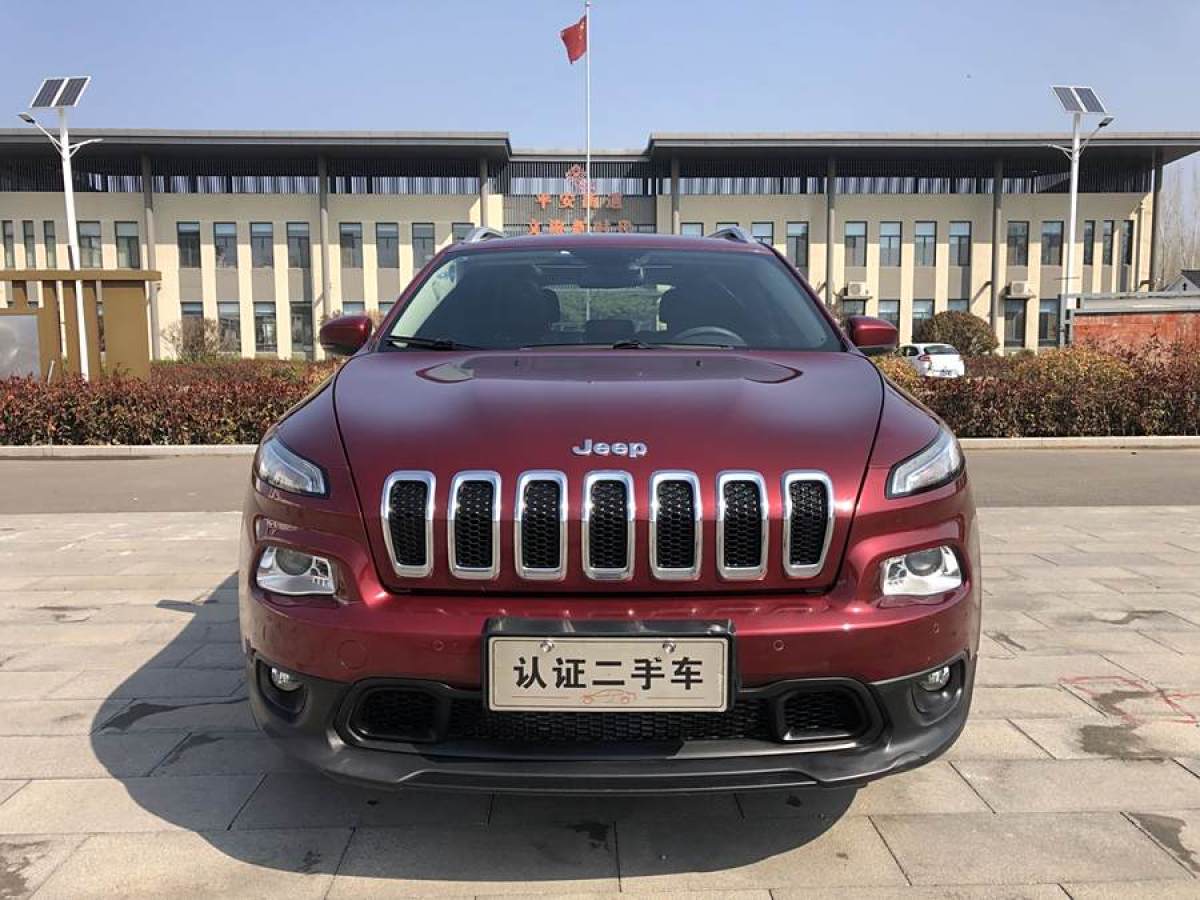 Jeep 自由光  2016款 2.0L 優(yōu)越版圖片