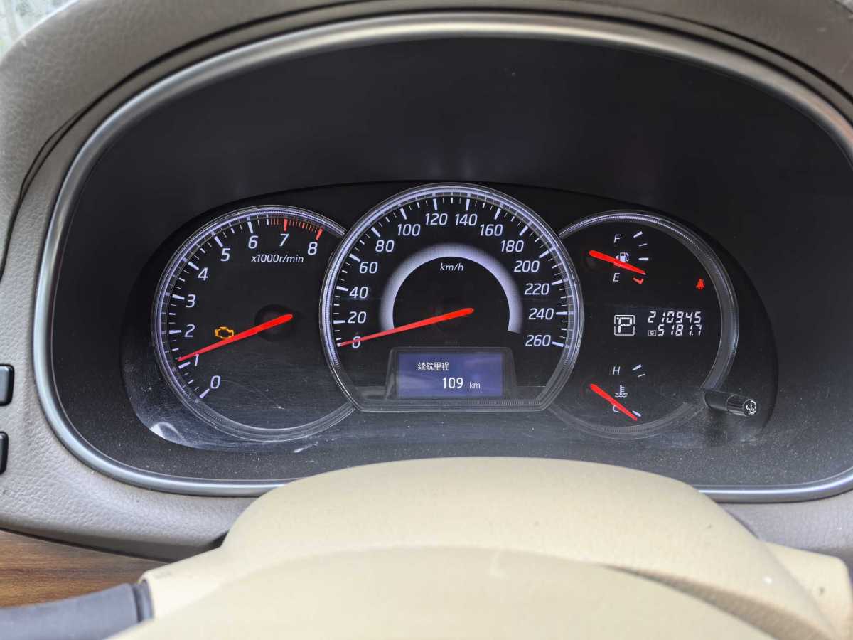 日產(chǎn) 天籟  2011款 2.5L XL榮耀版圖片