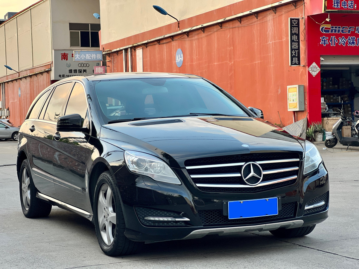 奔馳 奔馳R級  2014款 R 400 4MATIC 商務(wù)型圖片