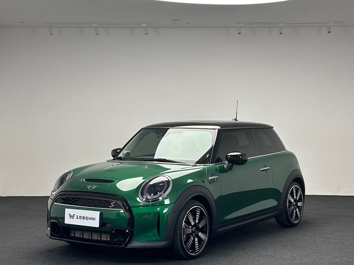 2022年7月MINI MINI  2022款 改款 2.0T COOPER S 藝術(shù)家