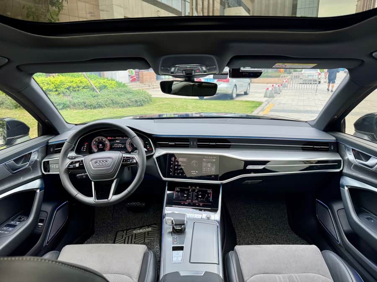 奧迪 奧迪A6L  2023款 改款 45 TFSI quattro 臻選動(dòng)感型圖片