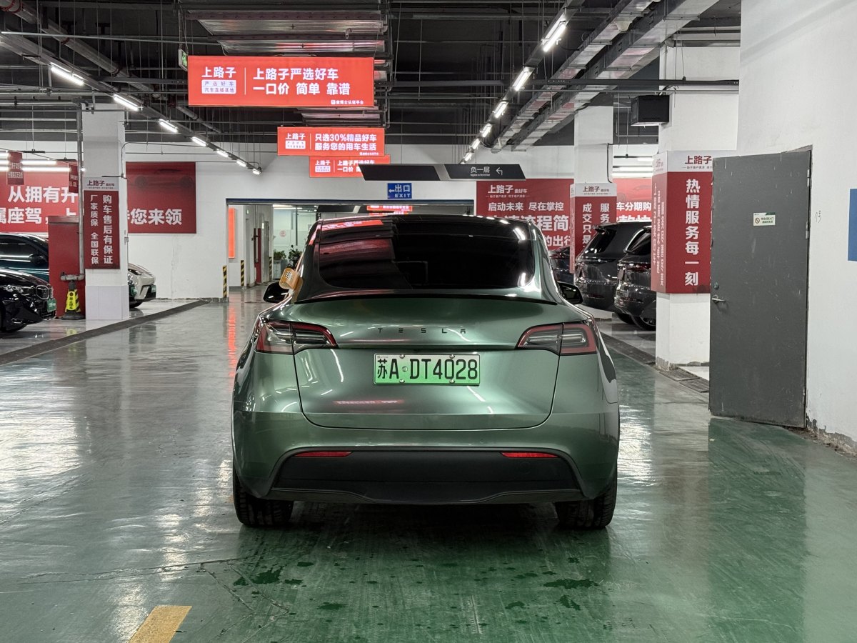 特斯拉 Model 3  2021款 改款 標(biāo)準(zhǔn)續(xù)航后驅(qū)升級版圖片