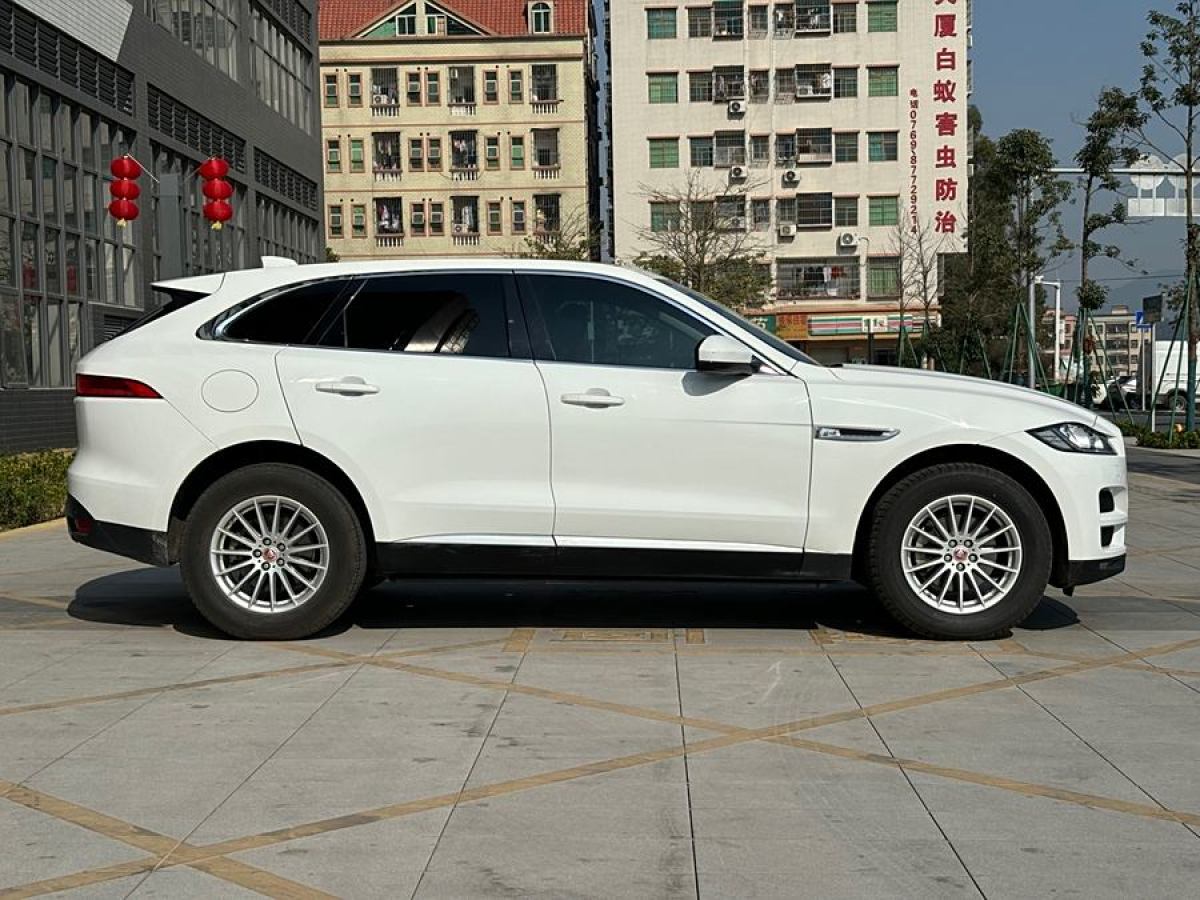 捷豹 F-PACE  2018款 2.0T 兩驅(qū)都市尊享版圖片