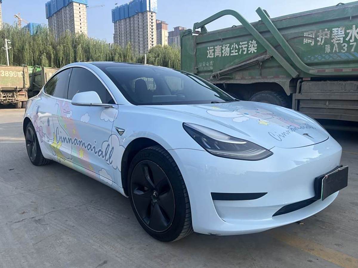 特斯拉 Model Y  2020款 改款 標(biāo)準(zhǔn)續(xù)航后驅(qū)升級版圖片