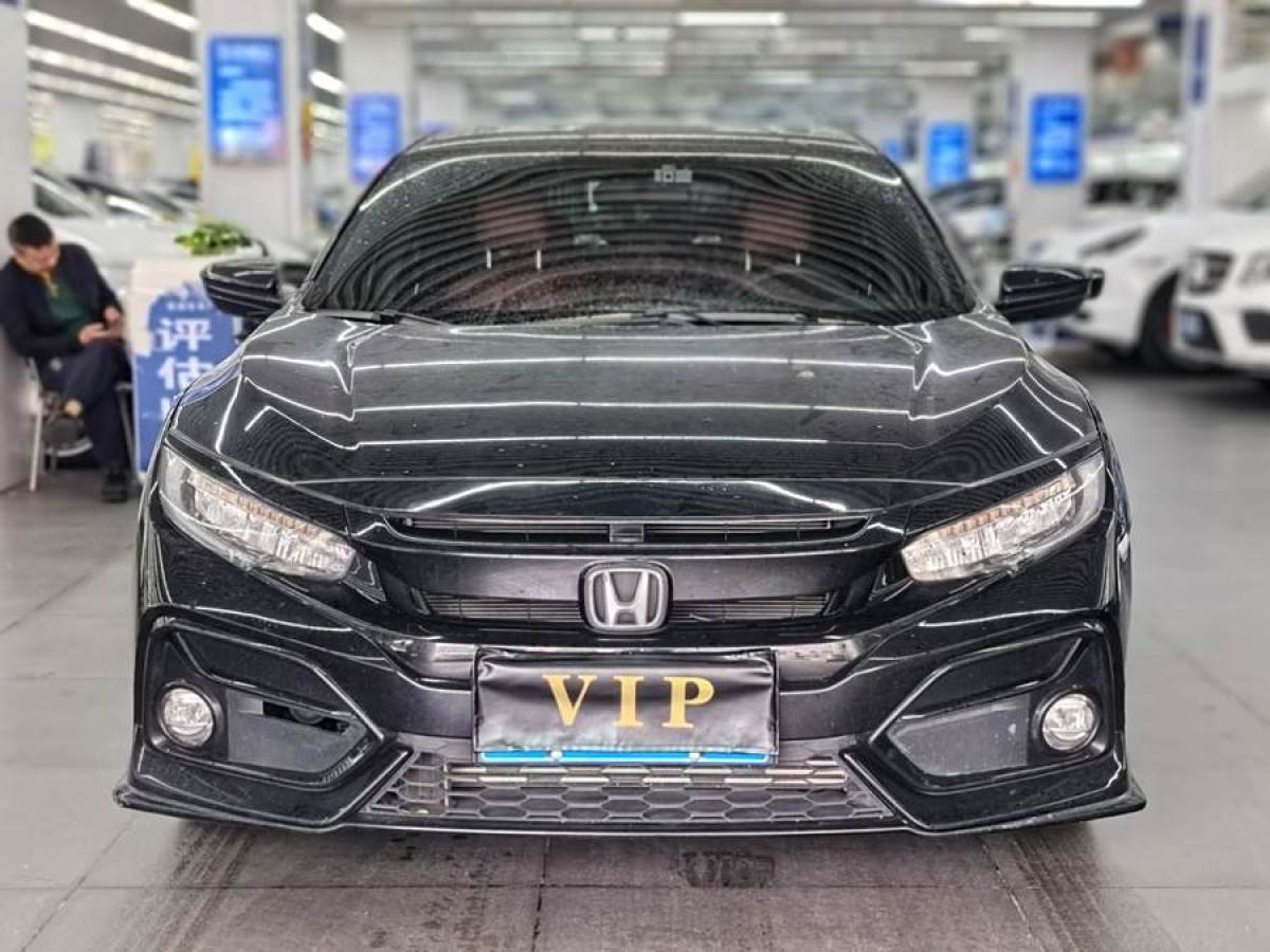 本田 思域  2021款 HATCHBACK 220TURBO CVT潮酷控圖片