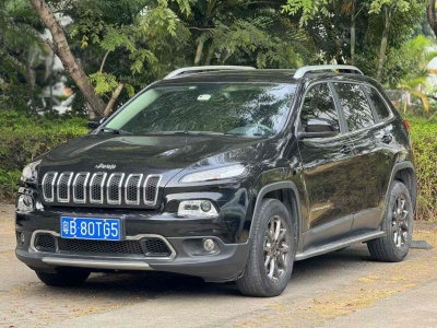 2021年5月 Jeep 自由光 2.0L 兩驅(qū)經(jīng)典運(yùn)動(dòng)版圖片