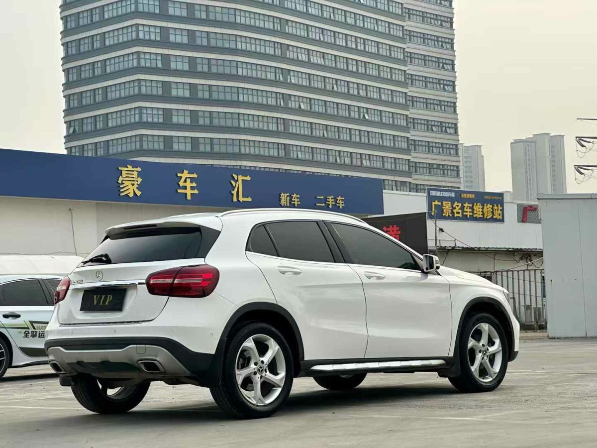 奔馳 奔馳GLA  2019款 GLA 200 動感型圖片