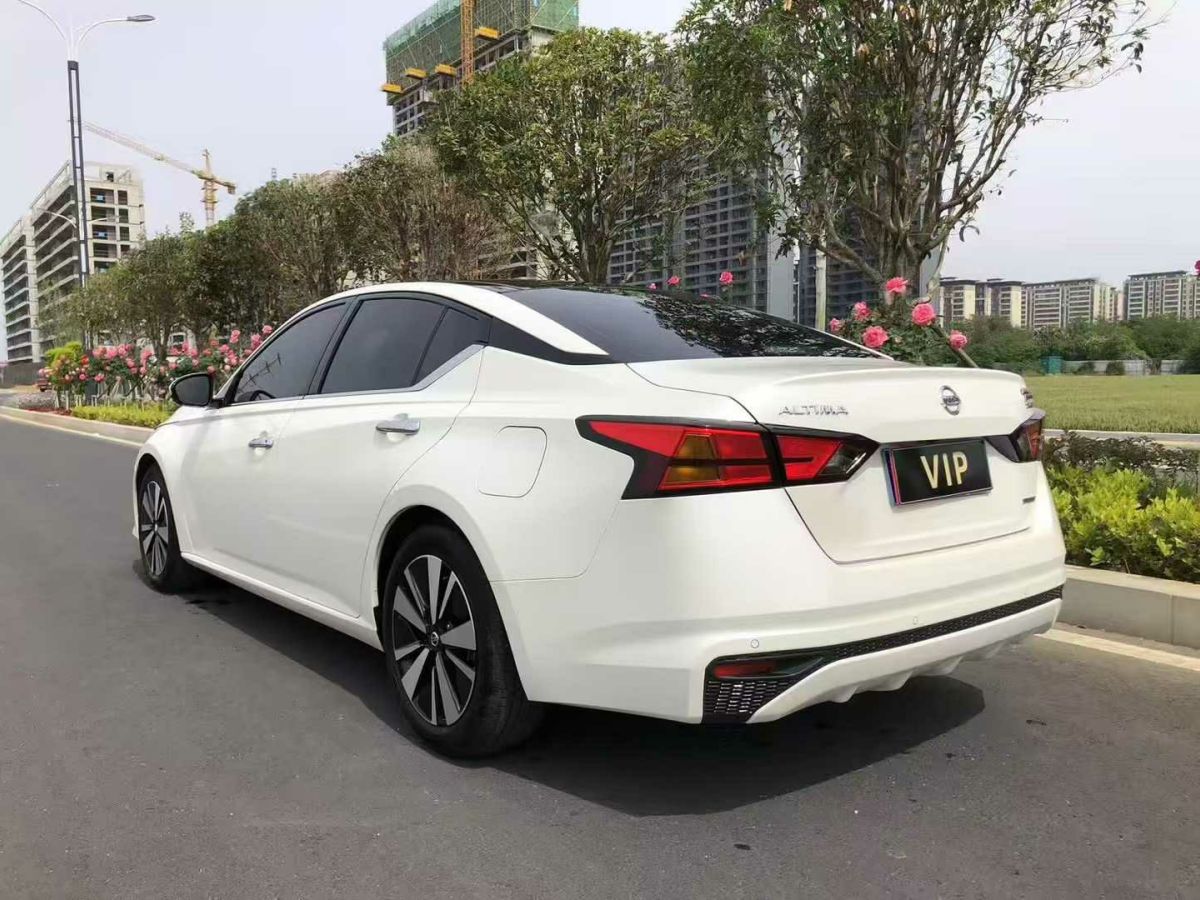 日產(chǎn) 天籟  2020款 2.0L XE 時尚版圖片
