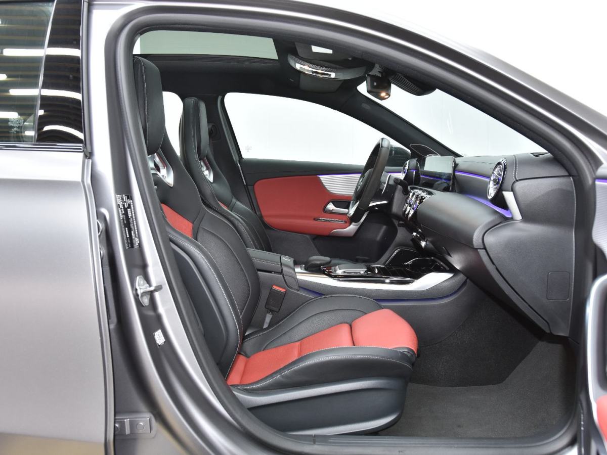 奔驰 奔驰A级AMG  2020款 改款 AMG A 45 4MATIC+图片