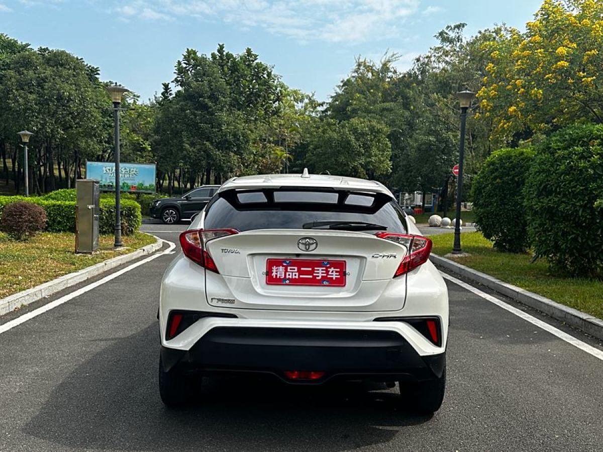 豐田 C-HR  2018款 2.0L 領(lǐng)先版 國(guó)VI圖片