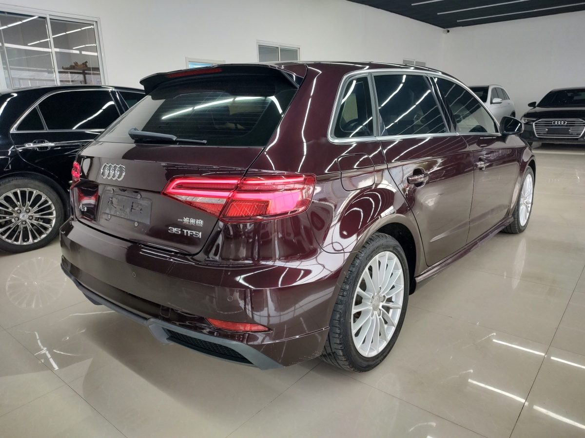 奧迪 奧迪A3  2017款 Sportback 35 TFSI 時(shí)尚型圖片