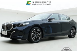 寶馬5系 寶馬 530Li 領(lǐng)先型 M運(yùn)動(dòng)套裝