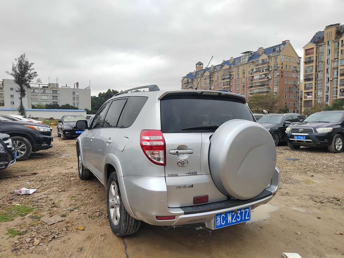 豐田 RAV4榮放  2009款 2.4L 自動(dòng)豪華版圖片