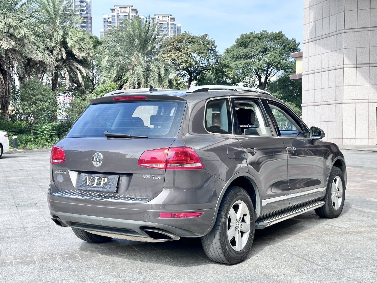 大眾 途銳  2011款 3.0TDI 柴油標(biāo)配型圖片