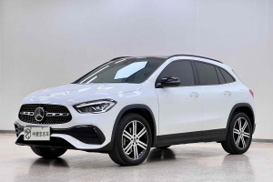 奔驰GLA 奔驰 GLA 220 4MATIC