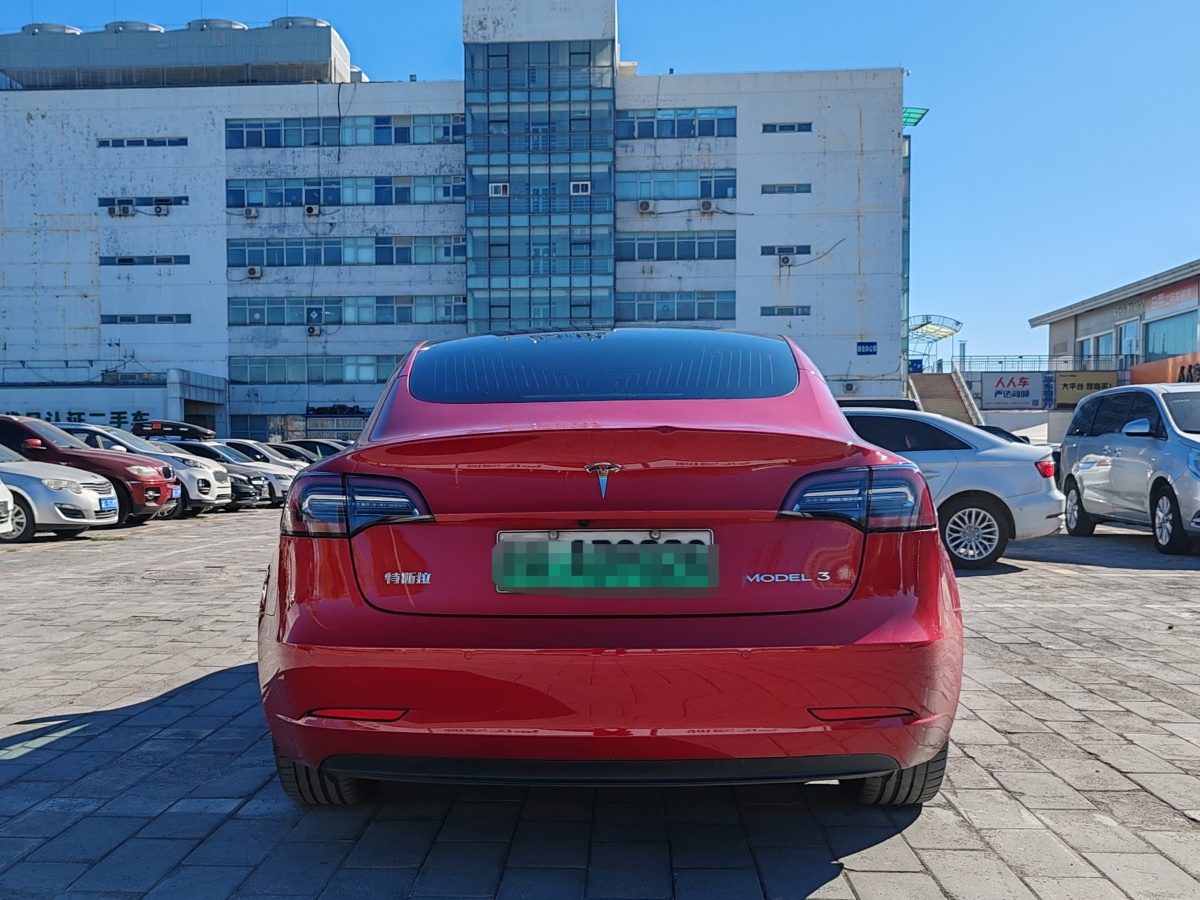 特斯拉 Model Y  2020款 改款 標(biāo)準(zhǔn)續(xù)航后驅(qū)升級(jí)版圖片