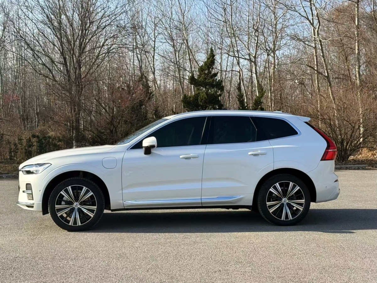 沃爾沃 XC60新能源  2023款 T8 插電混動(dòng) 長(zhǎng)續(xù)航四驅(qū)智遠(yuǎn)豪華版圖片