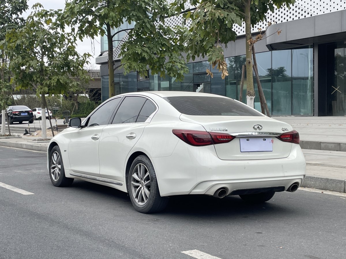 英菲尼迪 Q50L  2021款 2.0T 舒適版圖片