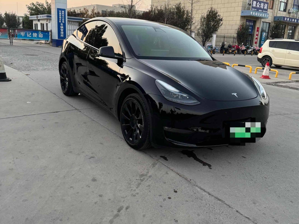 特斯拉 Model Y  2023款 長續(xù)航煥新版 雙電機(jī)全輪驅(qū)動圖片