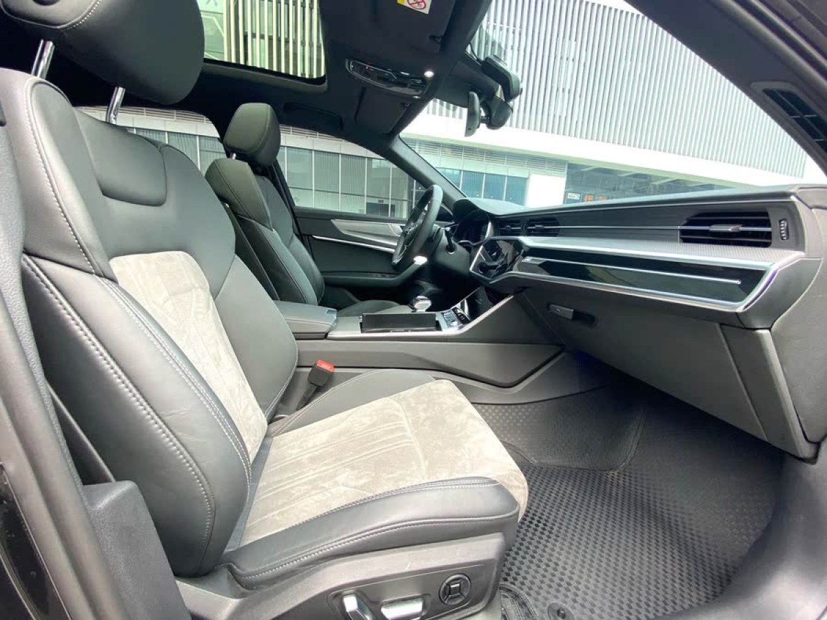 奧迪 奧迪A6L  2024款 45 TFSI 臻選動(dòng)感型圖片