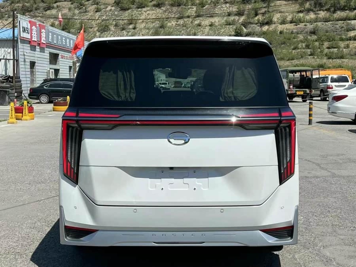 廣汽傳祺 M8  2024款 宗師系列 400T 至尊版圖片