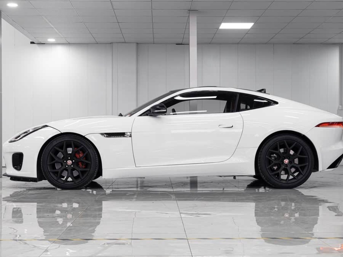 捷豹 F-TYPE  2016款 3.0T 硬頂版圖片