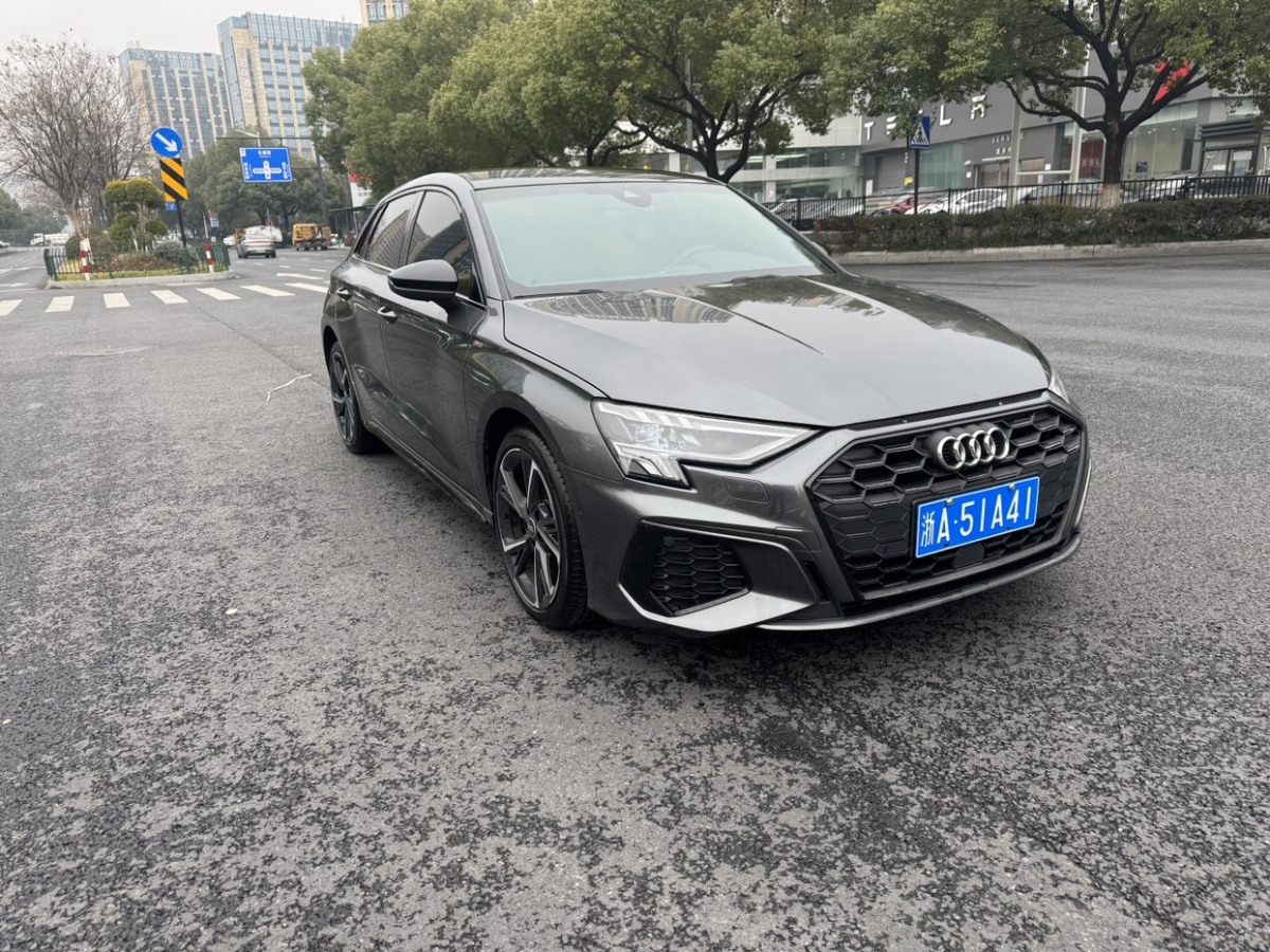 奧迪 奧迪A3  2023款 Sportback 35 TFSI 時(shí)尚運(yùn)動(dòng)型圖片