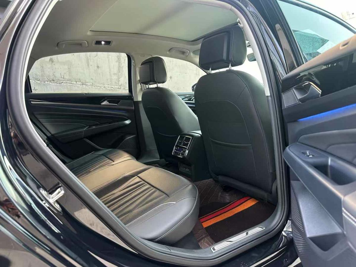 大眾 帕薩特  2023款 330TSI 豪華版圖片